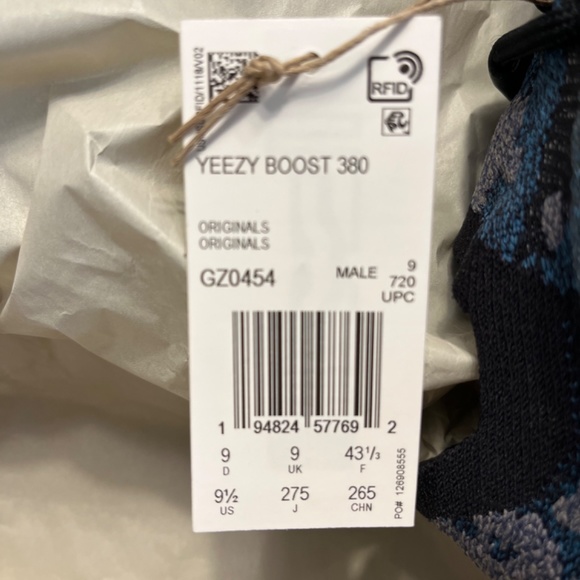 Yeezy Boost 380 - Picture 3 of 7